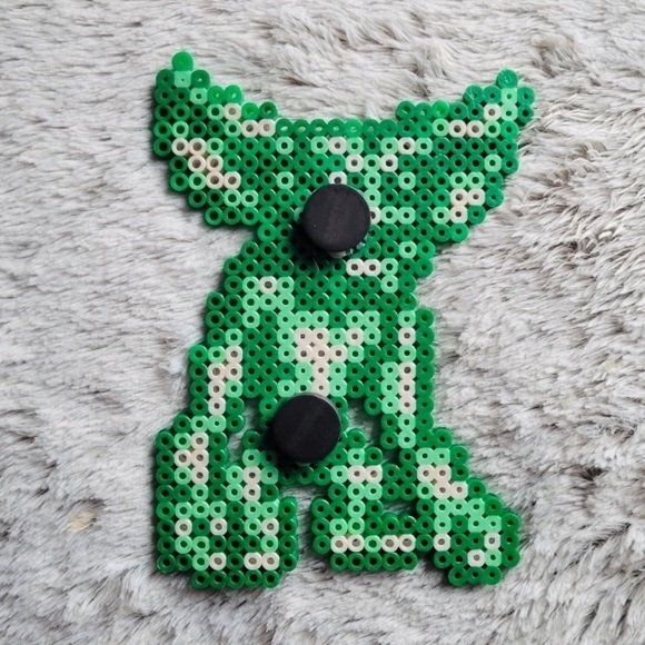 Gremlin Magnet green Retro 80s perler beads handmade collectible - Picture 2 of 2